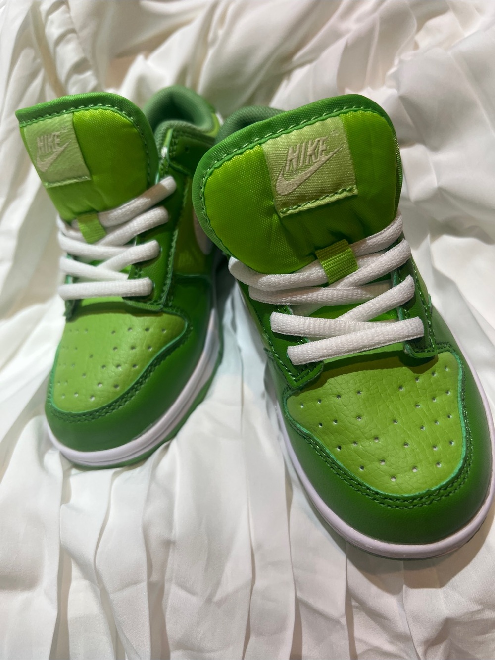 KIDS Dunk Low "Chlorophyll" sneakers Sz